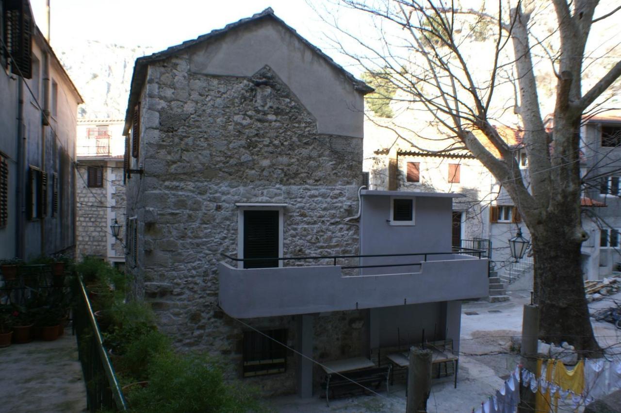Apartments With A Parking Space Omis - 4327 Exterior photo